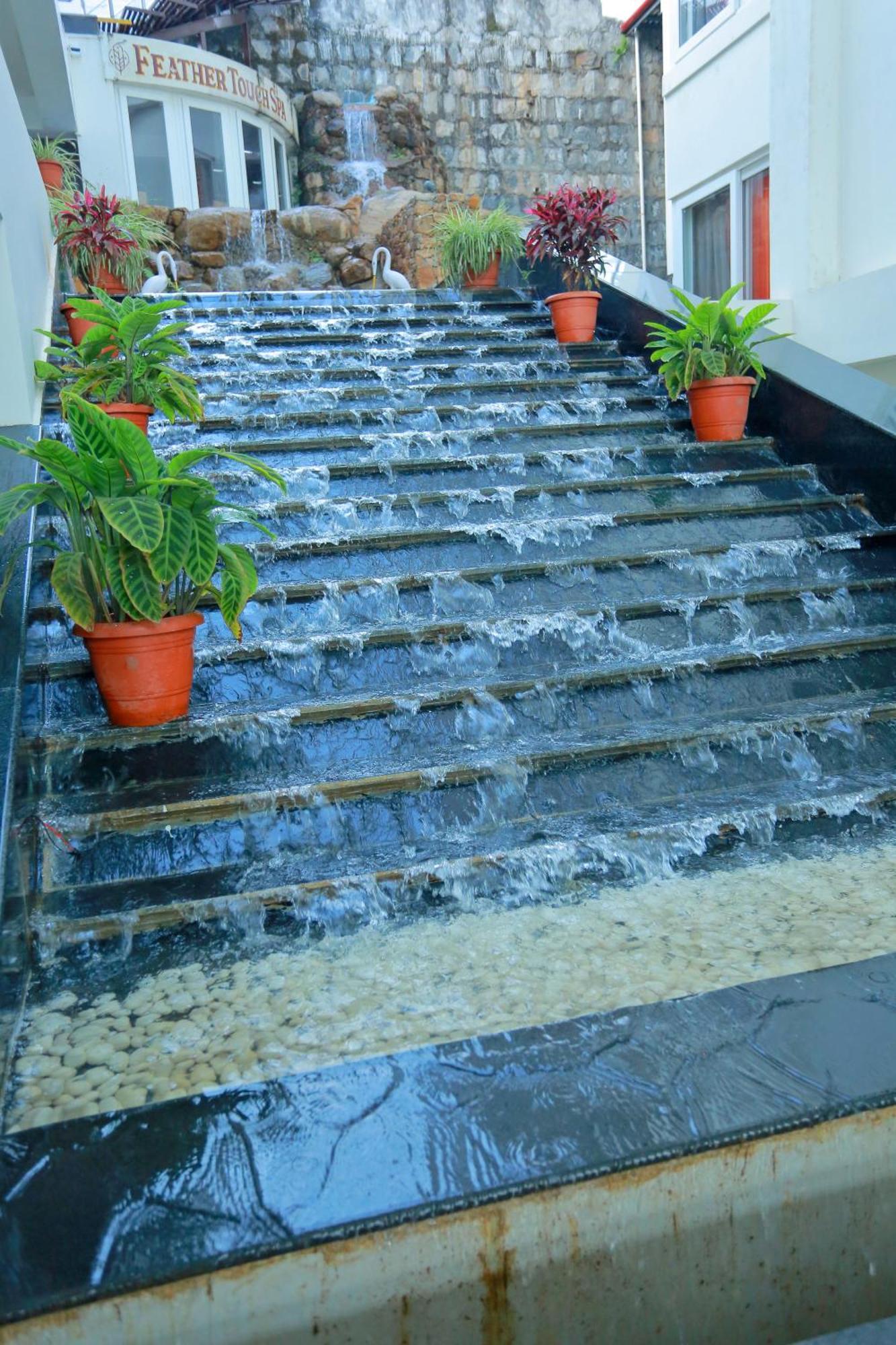 Grand Signature Hotel & Spa Yercaud Zewnętrze zdjęcie